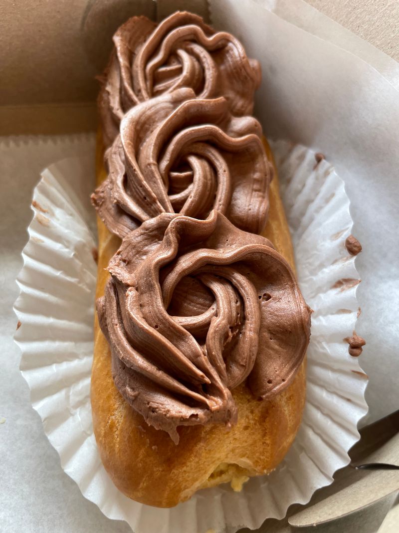 Housewife Bakery & Cafe