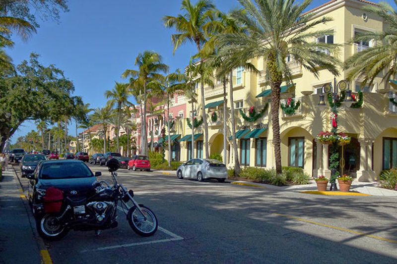 5th Avenue South (Naples)