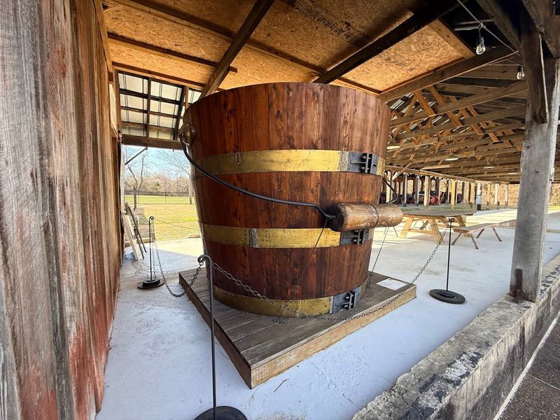 World's Largest Cedar Bucket &mdash; Murfreesboro