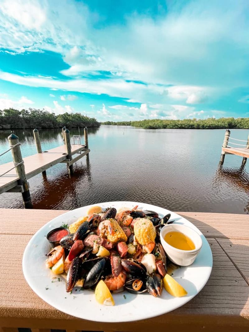 Coconut Jack’s Waterfront Grille (Bonita Springs)