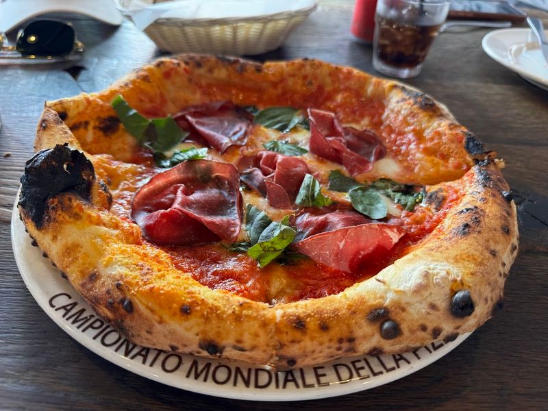 La Leggenda Pizzeria (Miami Beach)