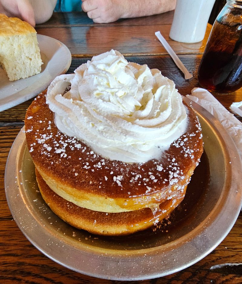 Crockett’s Breakfast Camp (Gatlinburg)