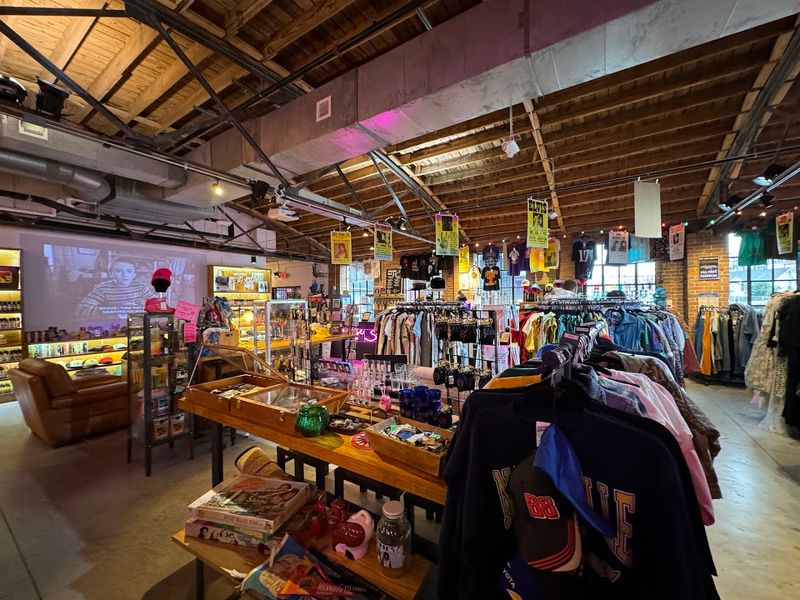 Garage Sale Vintage (Nashville)