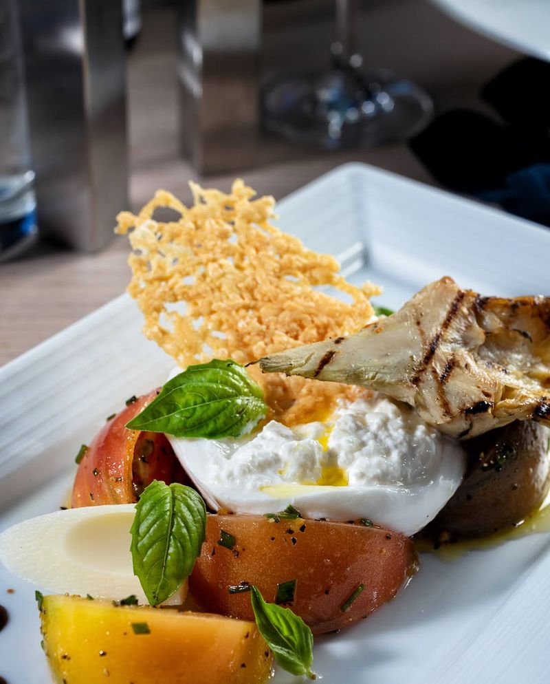 Drift Kitchen & Bar (Lido Beach Resort)