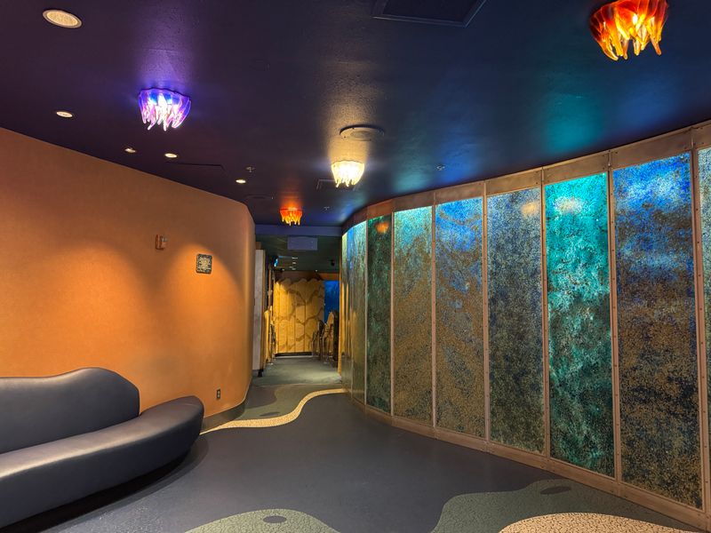 A First Look Inside the Massive Aquarium Dining Room