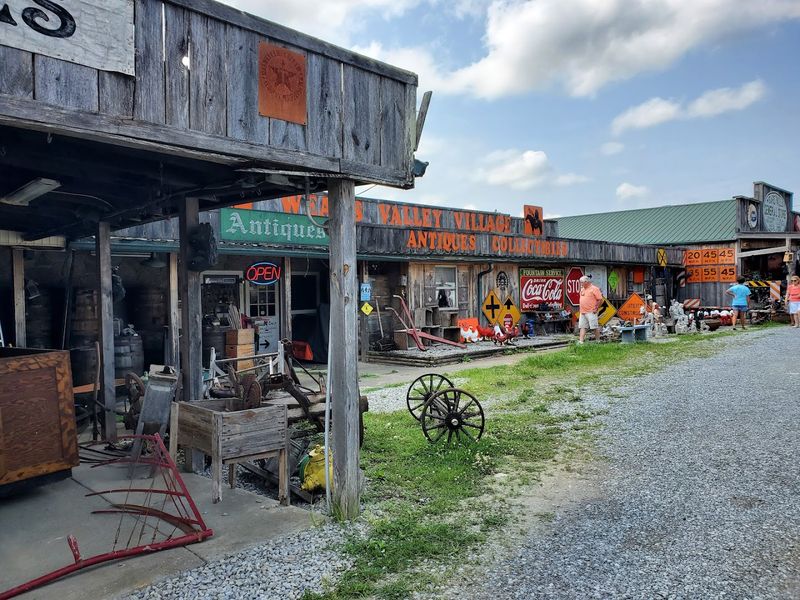 A Front Porch That Feels Like Americana
