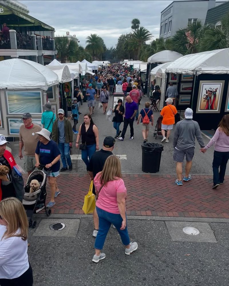 Mount Dora Arts Festival – Mount Dora