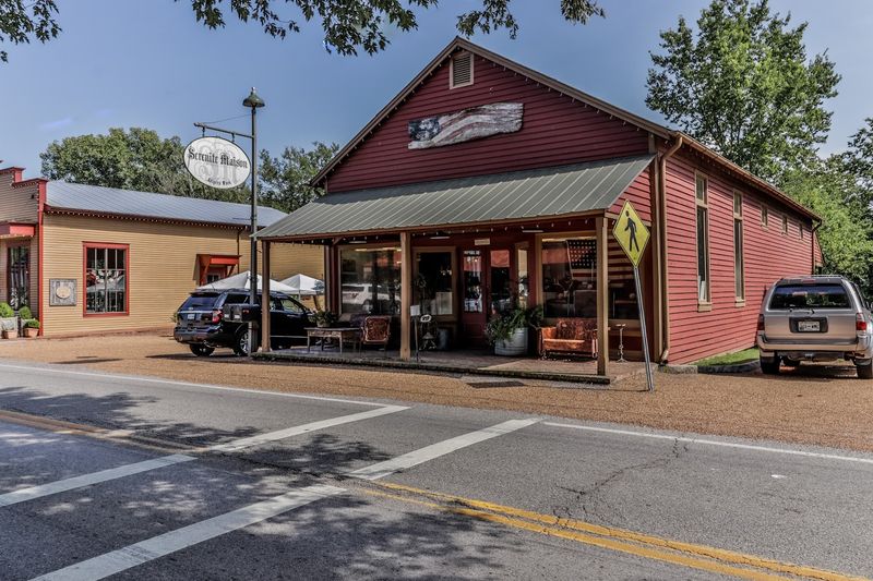 Leipers Fork Village Center &mdash; Leipers Fork