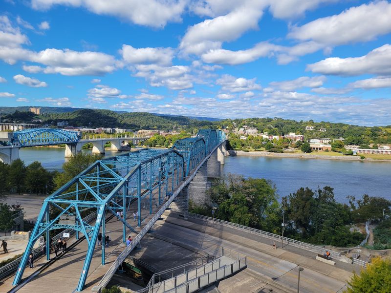 Chattanooga Riverwalk + Walnut Street Bridge