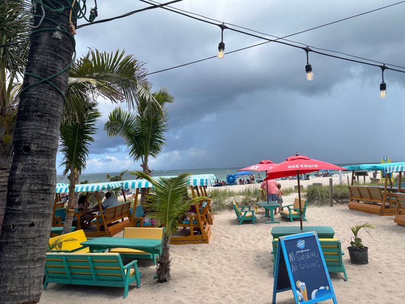 Anglins Beach Café (Lauderdale-By-The-Sea)