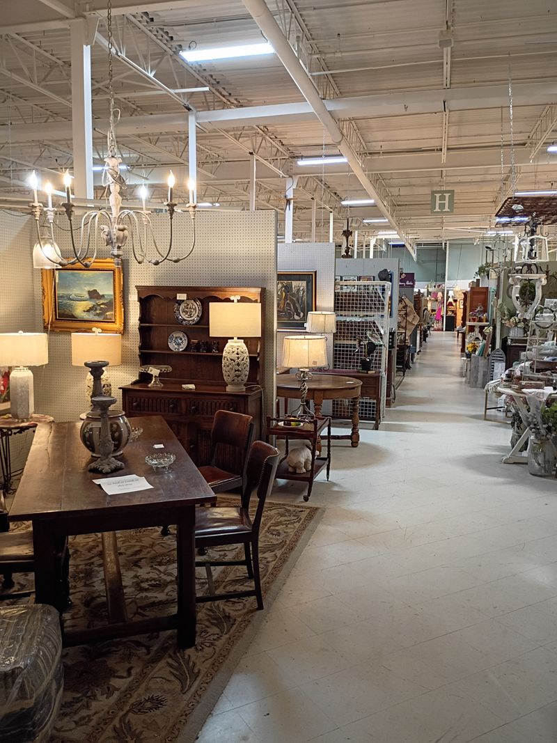 Sheffield Antiques Mall (Collierville)
