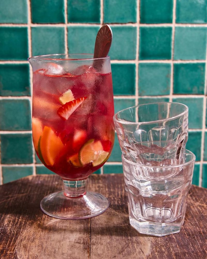 How It Works: Counter Order, Table Service