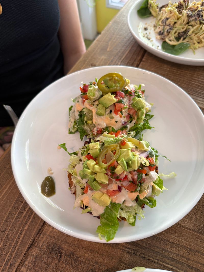 ionie Living Food & Tonics