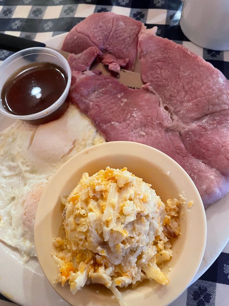 Country Ham, Red-Eye Gravy, and Grits