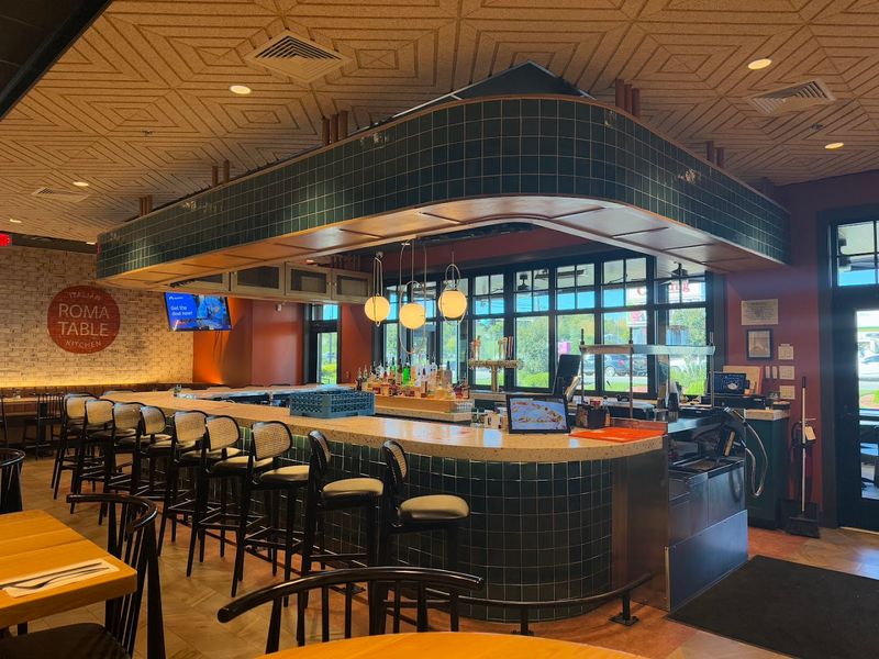 Roma Table &mdash; Sevierville