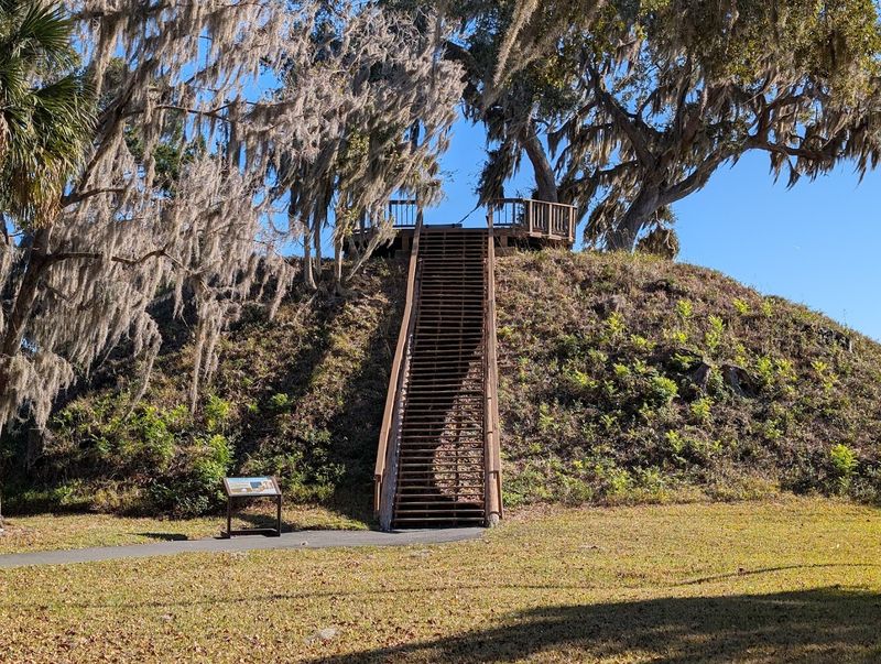 The Mound Complex Trail