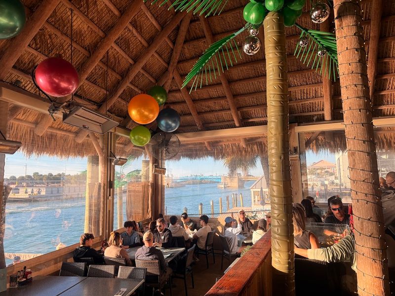 Pop’s Sunset Grill (Nokomis, Intracoastal Waterway)