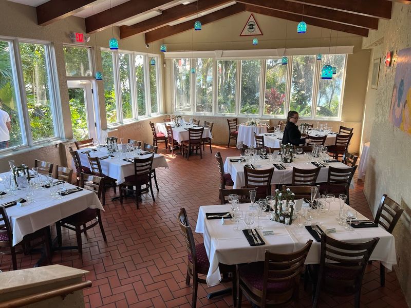 Enzo’s on the Lake (Longwood)