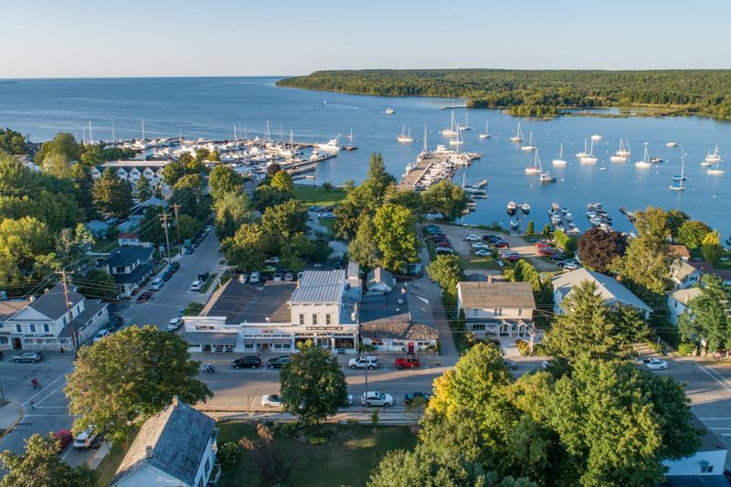Door County, Wisconsin - Charming Lakefront Getaway