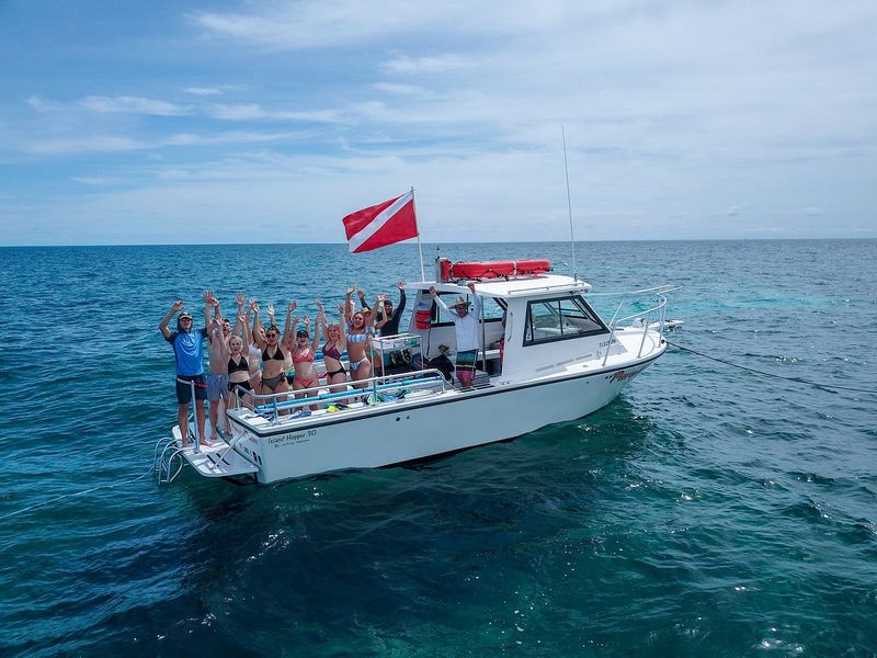 Paradise Island Charters – Jewfish Creek Beach Area