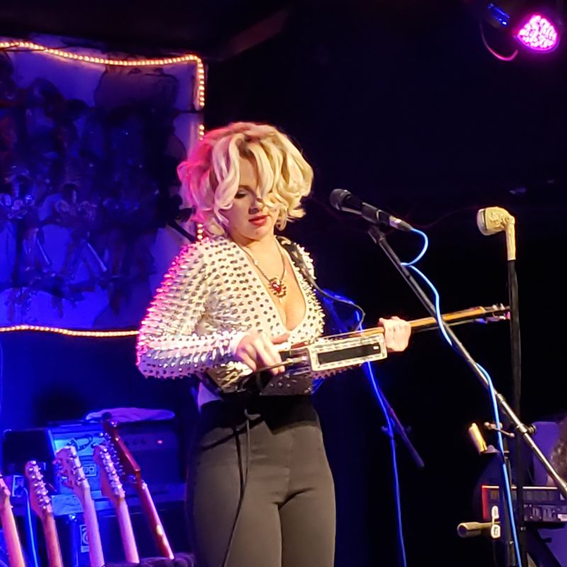 The Crowd And Community Feel