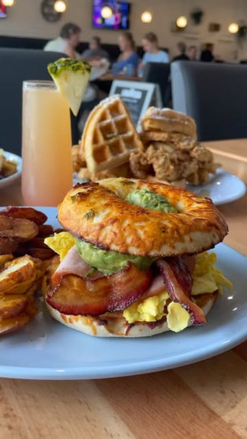 Picasso Moments Bakery, Café & Boba Tea (Orlando)