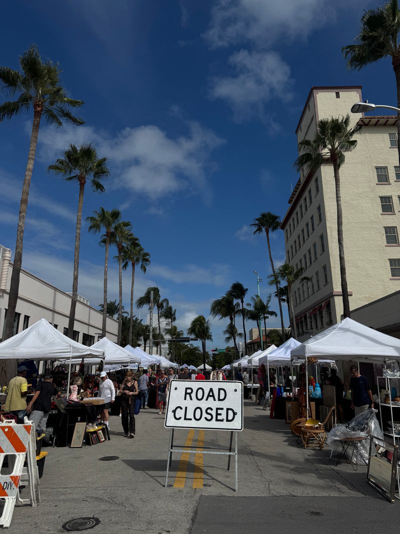 Lincoln Road Antique Collectible Market