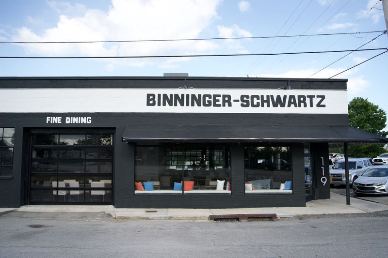 Binninger-Schwartz &mdash; Manchester