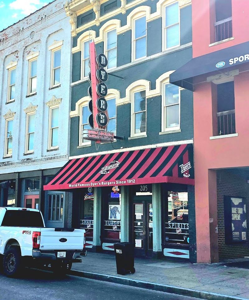 Dyer's Burgers &mdash; Memphis
