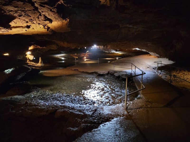 What To Know About Tuckaleechee Caverns in Townsend