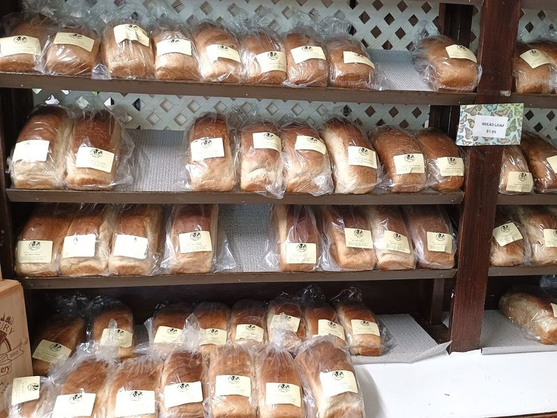 Dutch Maid Bakery & Cafe &mdash; Tracy City