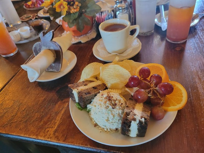 Applecake Tea Room &mdash; Knoxville