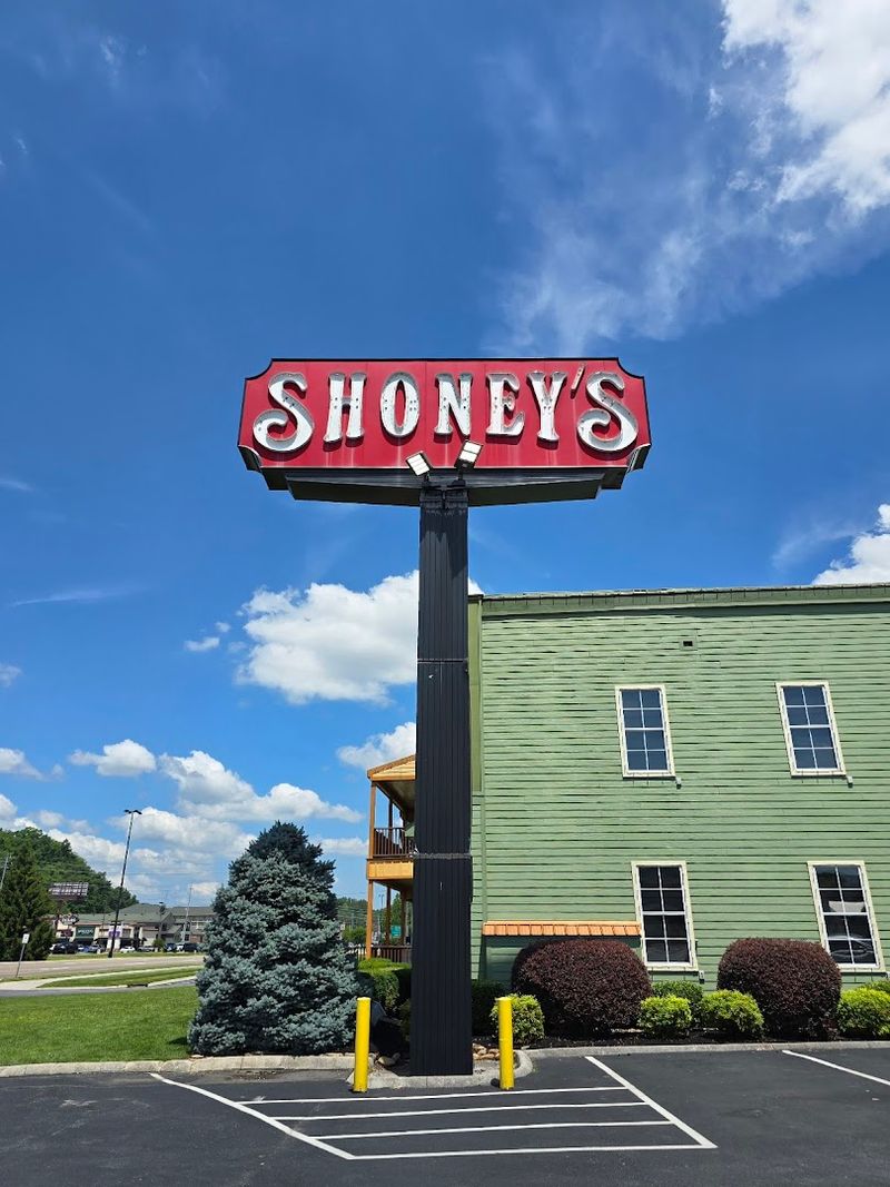 Shoney's &mdash; Pigeon Forge