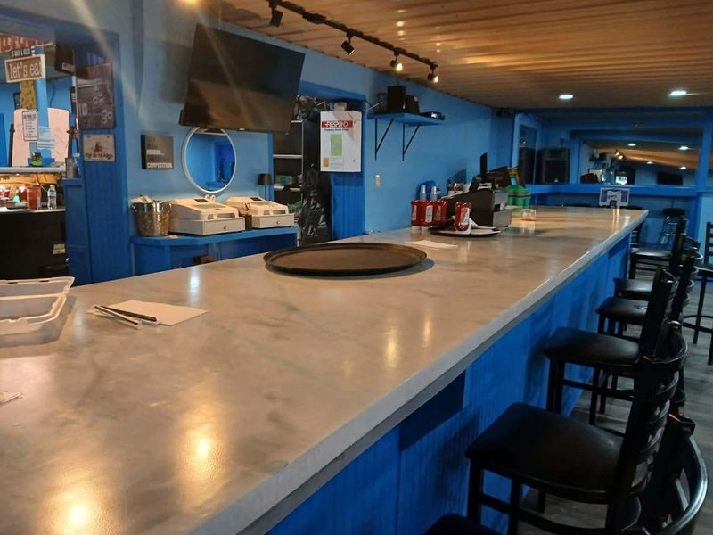 L L's Bar & Grill &mdash; Paris