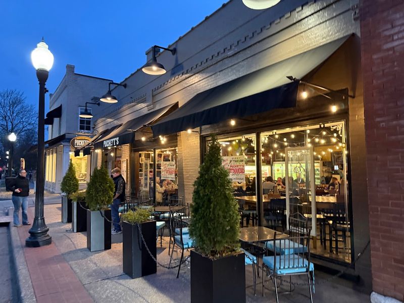 Puckett’s Restaurant — Franklin