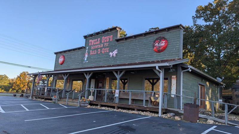 What Makes Uncle Gus's a Local Favorite