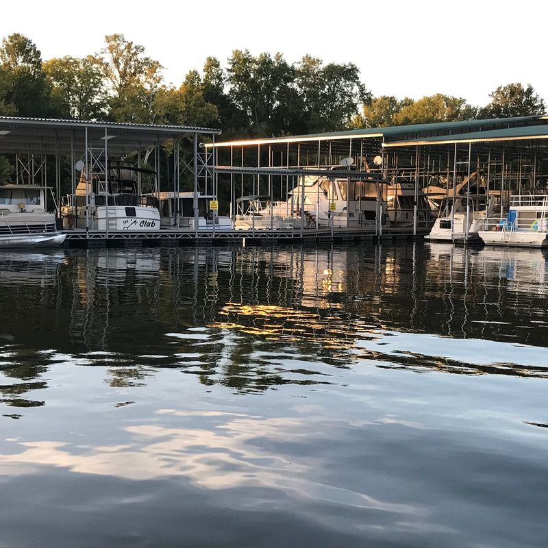 Awedaddys Bar & Grill, Gallatin