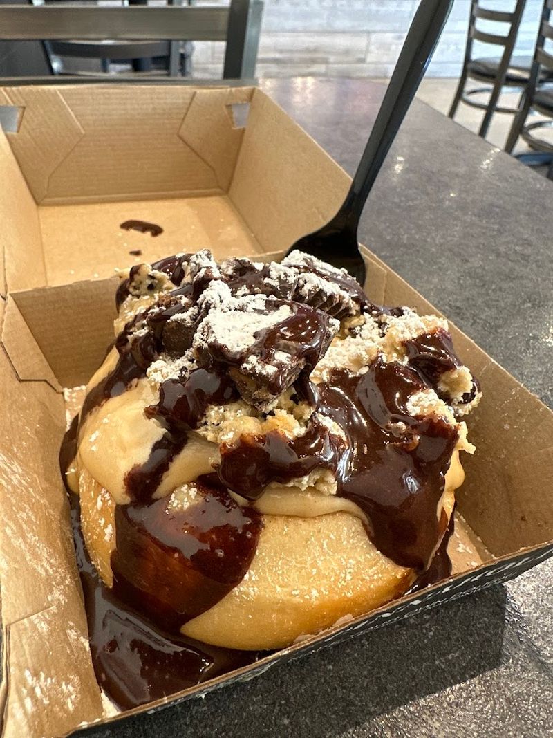 Cinnaholic &mdash; Pigeon Forge