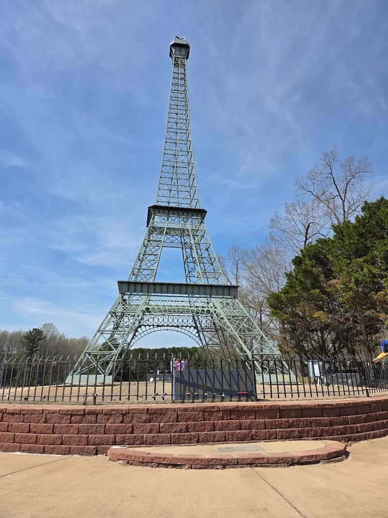 Eiffel Tower Park — Paris