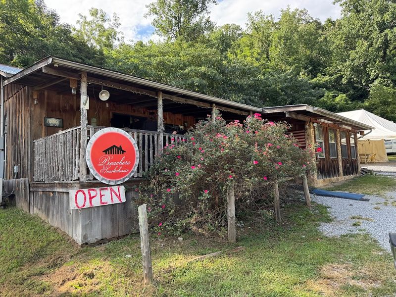 Preacher's Smokehouse &mdash; Sevierville