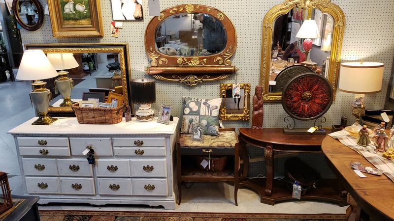 Why This Collierville Antique Mall Is So Hard To Leave Empty-Handed