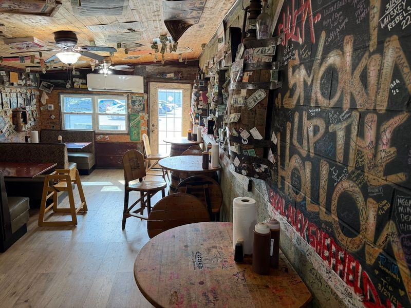 Why Barrel House BBQ Belongs On Every Tennessee Food Lover&rsquo;s Bucket List