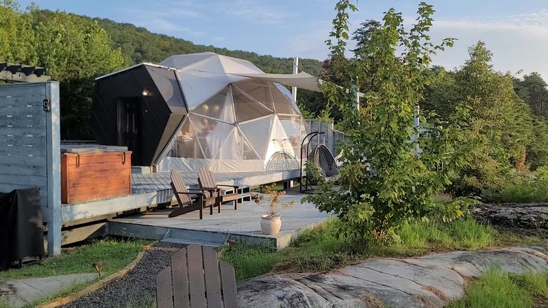 Bolt Farm Treehouse &mdash; Whitwell