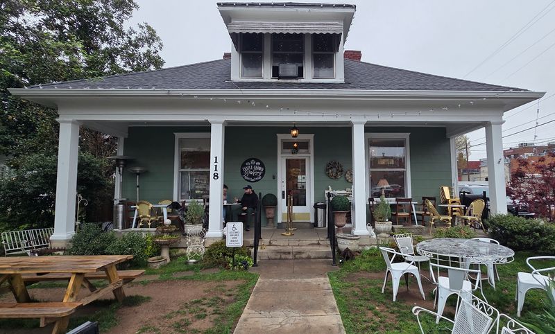Triple Crown Bakery — Franklin