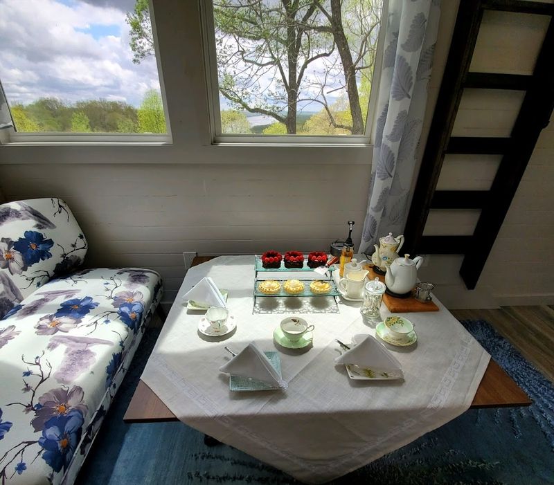 Tiny Tea House in the Trees &mdash; Holladay