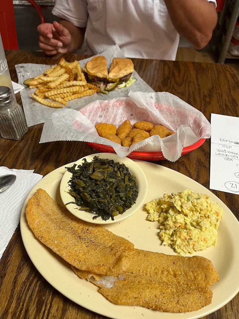 Homestyle Plates That Change With the Mood of the Season