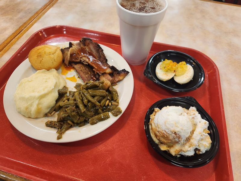 The Family Story Behind This Long-Running Tennessee Institution