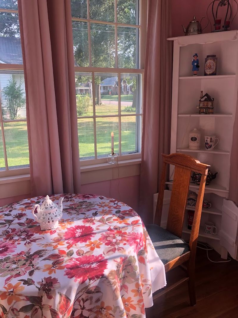 Tea Time &mdash; Trenton