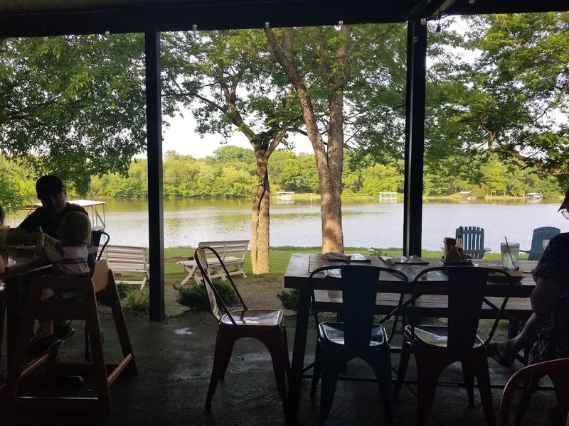 Moby Dicky's, Hendersonville