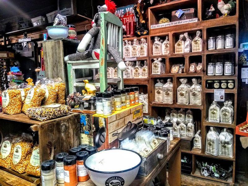 The Old Mill General Store &mdash; Pigeon Forge